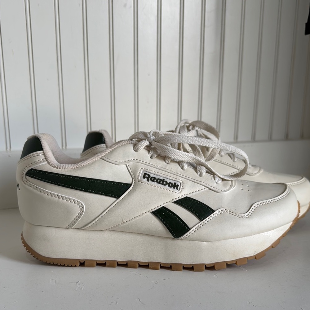 Reebok white and Green Sneakers